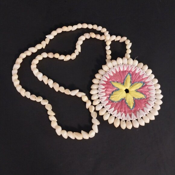 Cowrie Shell Lei Necklace With Floral Woven Pendant Medallion Pink Yellow - Picture 3 of 3